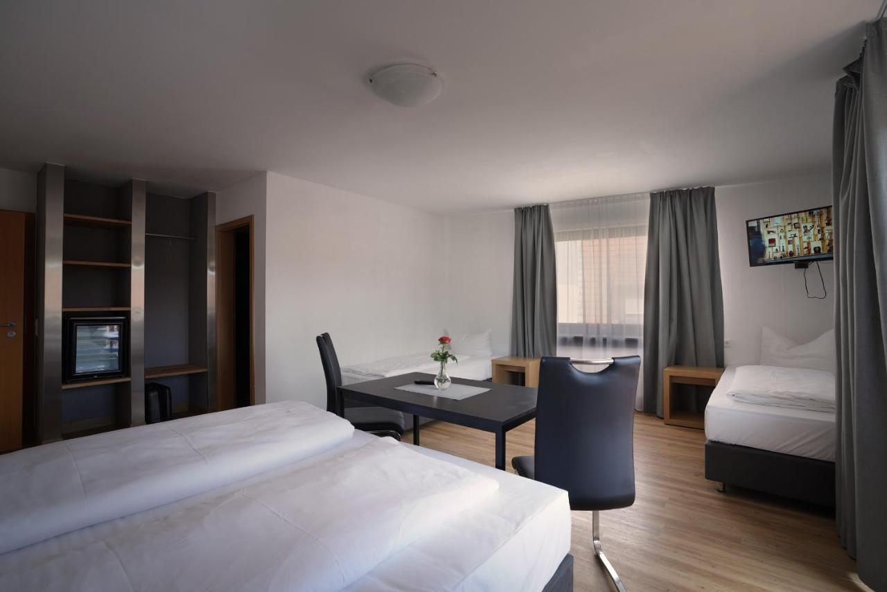 Hotel Gasthof Metzgerei Lamm - Benedikt Rueckel Гайзелвинд Екстериор снимка